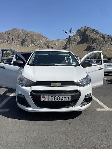 Chevrolet Spark: 2017 г., 1 л, Вариатор, Бензин, Хэтчбэк