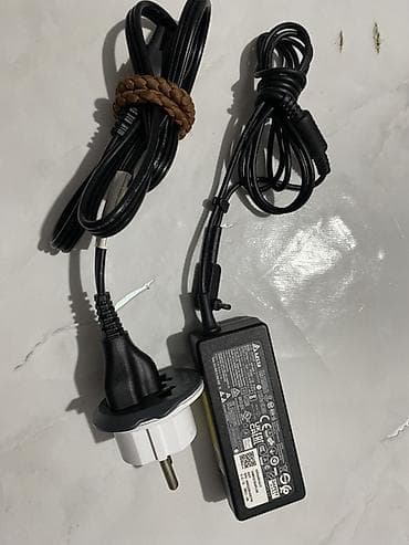 Зарядное устройство для ноутбука Acer + сетевые кабели и адаптер
