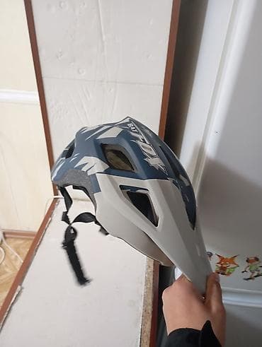 Спорт и отдых: Велосипедный шлем BAT FOX, трейл/эндуро (состояние идеальное) - — 1