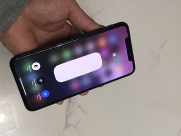 a8 2018: IPhone 11 Pro Max, Серебристый — 3