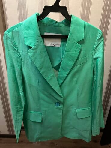 зеленый пиджак: Продаю стильный пиджак,качество отличное.Размер подойдет на S и М — 1