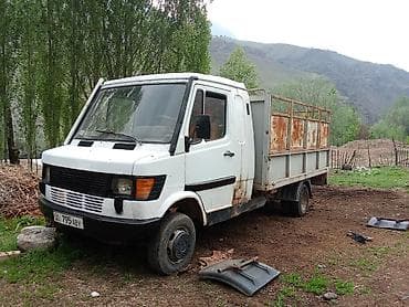 привозные двигатели в бишкеке на мерседес: Легкий грузовик, Mercedes-Benz, 2 т, Б/у — 2