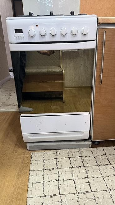 кухоный горнитур: Гарнитур для зала, Б/у, Стул, Стол, Тумба под ТВ, Дерево, Самовывоз, цвет - Коричневый — 5