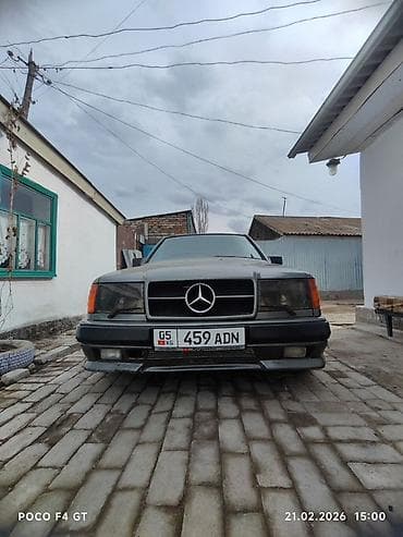Mercedes-Benz W124: 1988 г., Седан — 10