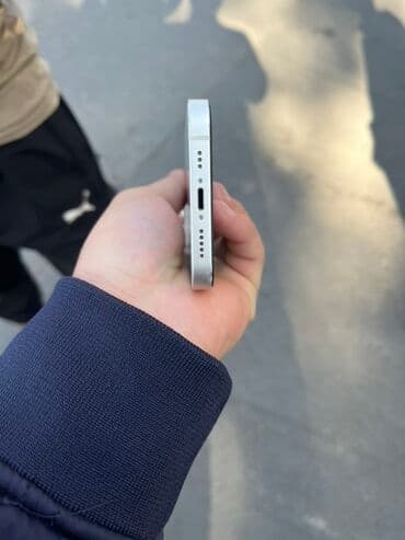 обменяю айфон: IPhone 13, Б/у, 256 ГБ, Белый, Защитное стекло, 90 % — 4