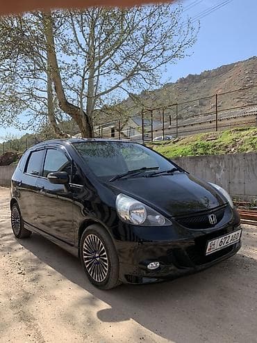 Honda Fit: 2005 г., 1.3 л, Вариатор, Бензин, Хэтчбэк