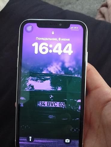a 23: IPhone Xr, 64 ГБ, Белый — 1