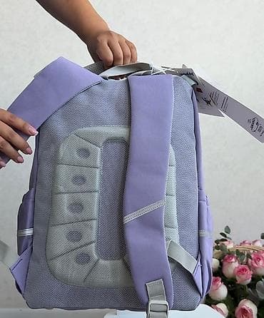 Топы и рубашки: Удобный и функциональный детский рюкзак сиреневого цвета с белыми и — 2