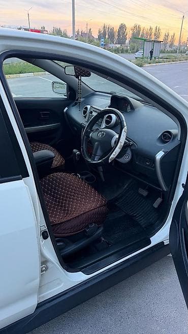 id 4: Toyota Ist: 2003 г., 1.3 л, Автомат, Бензин, Хэтчбэк — 6