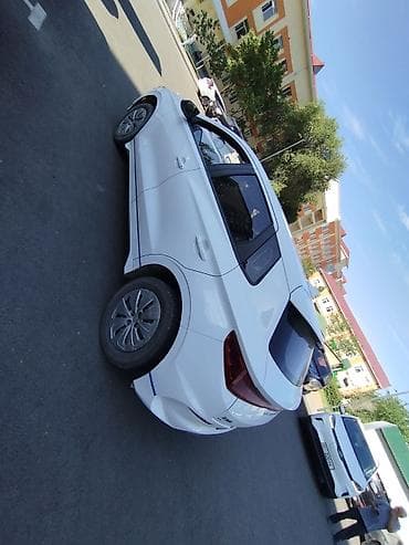 hycan z03: BYD E2: 2021 г., Электромобиль, Хэтчбэк — 4