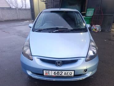 машину авто: Honda Fit: 2002 г., 1.3 л, Автомат, Бензин, Хэтчбэк — 1