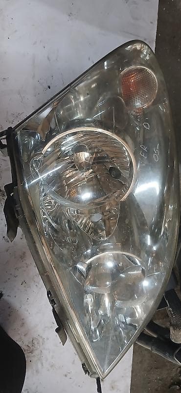 Передняя правая фара Toyota 2007 г., Б/у, Оригинал, Япония — 2