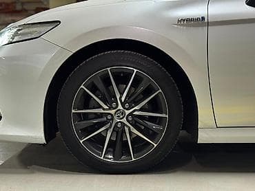 Toyota Camry: 2022 г., 2.5 л, Вариатор, Гибрид, Седан — 5