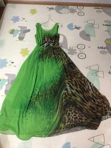 зелёное вечернее платье: Кече көйнөгү, Классикалык, Узун модель, Жеңдери жок, M — 1