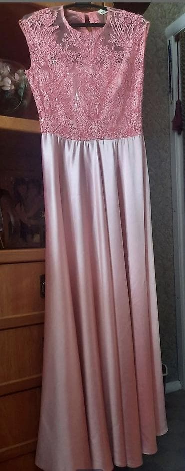 Вечернее платье в пол, нежно‑розового цвета. 46 размера 1500 сом -