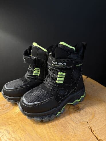 обувь для дома: Детская обувь (несколько пар) 1) Туристические/треккинговые кроссовки — 1