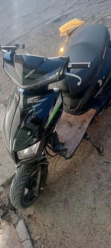 воденой скутер: Скутер м12 в корпусе м8 - Городской скутер с ярким угловатым дизайном — 5