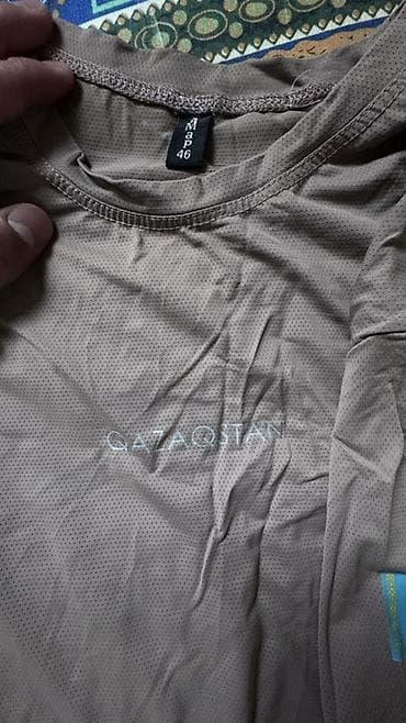 марок: Футболка спортивная с принтом «QAZAQSTAN» и нашивкой флага Казахстана — 3