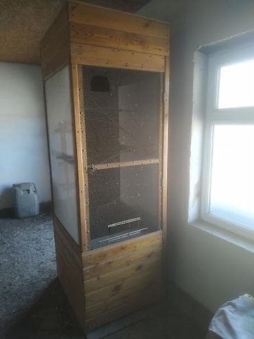 ручной попугай: Вольер/клетка для птиц - Материал: каркас из дерева, стенки частично — 1