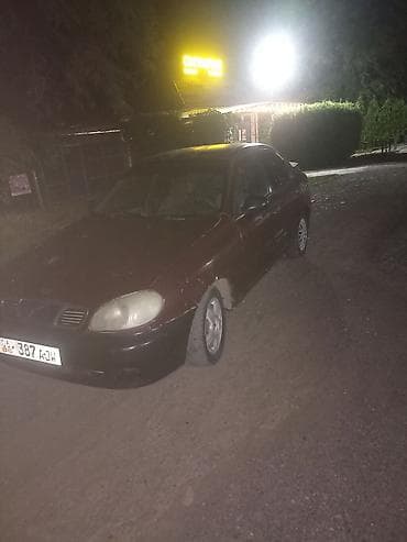 Унаа: Daewoo Lanos: 1999 г., Кол менен иштөөчү, Бензин, Седан — 2
