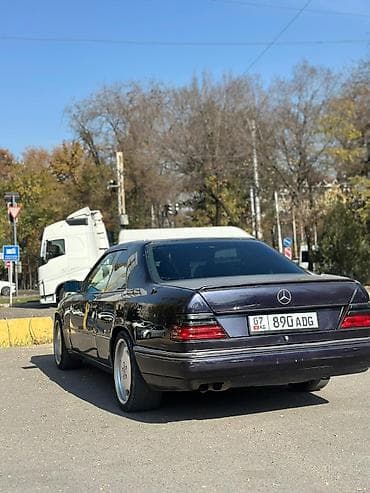 общивка мерс: Mercedes-Benz W124: 1992 г., Купе — 2