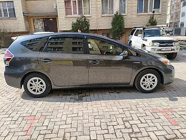 lada prior: Toyota Prius V: 2015 г., 1.8 л, Вариатор, Гибрид, Универсал — 2