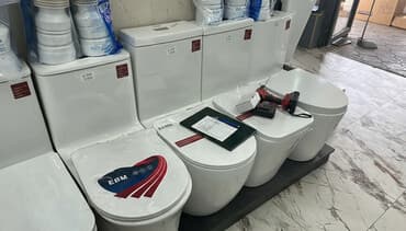 детские унитазы и раковины: Унитазы-компакт и подвесные/напольные чаши EBM - Современная — 1