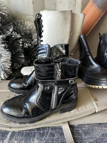 боты: Высокие кожаные сапоги на шнуровке - Цвет: белый с контрастной чёрной — 6
