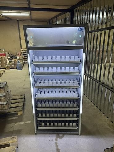 Витрина для сигарет бу
состояние отличное