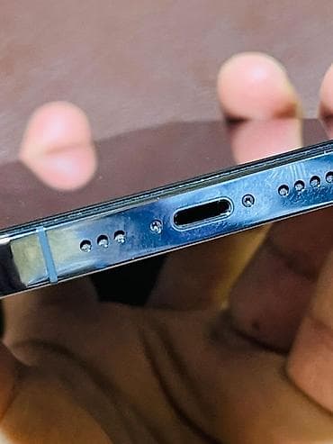 aphone 6: IPhone 13 Pro, Sierra Blue — 3