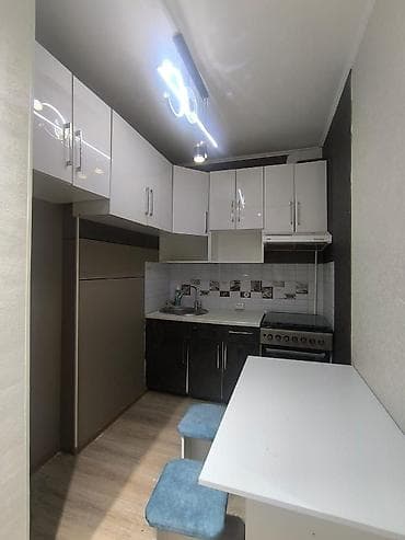 Батирлер: 2 бөлмө, 60 м², №4 шаардык оорукана (Айни көч.) 106-серия жакшыртылган, 1 кабат, Евро оңдоо — 5