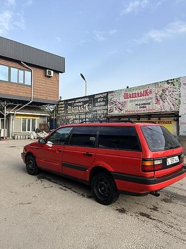Продажа авто: Volkswagen Passat: 1990 г., Механика, Бензин, Универсал — 4