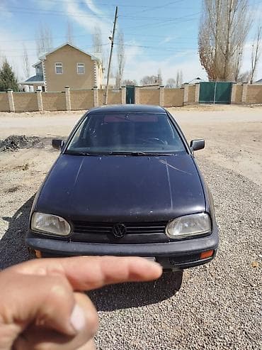 Продажа авто: Volkswagen Golf: 1993 г., 1.8 л, Механика, Бензин, Хэтчбэк — 4