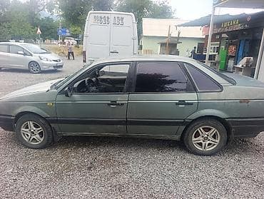 Транспорт: Volkswagen Passat: 1990 г., Седан — 5
