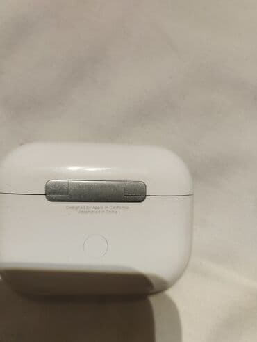 Модемы и сетевое оборудование: Беспроводные наушники в зарядном футляре (форм-фактор «вакуумные — 4