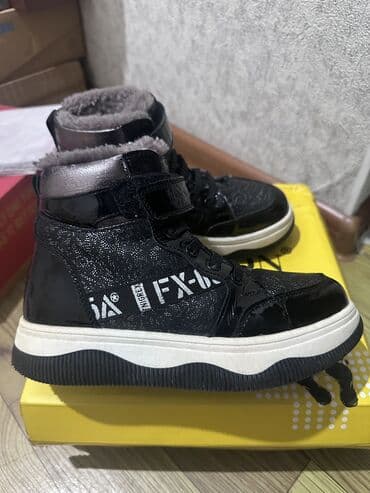 детская обувь подростков: Продаются детские зимние сапожки Черный- натуральная кожа и мех, брали — 1