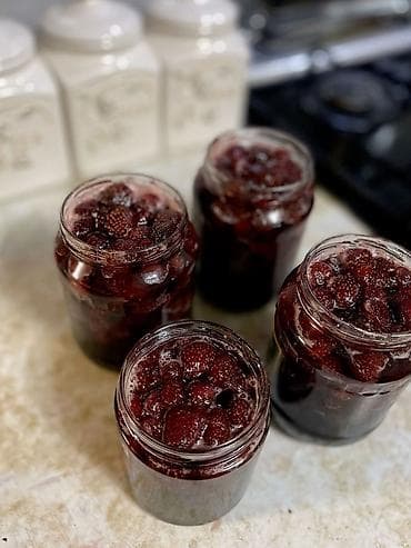 Продаётся домашний клубничный джем 🍓 Джем высокого качества, готовили