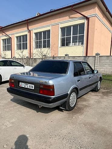 нива панель: Mazda 626: 1986 г., 2 л, Ручные, Бензин, Седан — 3