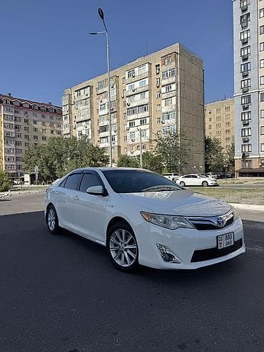 Toyota Camry: 2013 г., Гибрид — 2