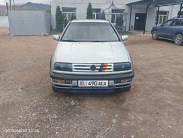 Volkswagen: Volkswagen Vento: 1993 г., 1.8 л, Механика, Бензин, Седан — 1