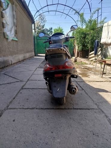 скутер не рабочий: Тип скутера 125 куб. см, Бензин, Б/у — 4