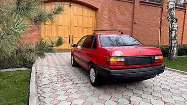 Volkswagen Passat: 1990 г., 1.8 л, Ручные, Бензин, Седан
