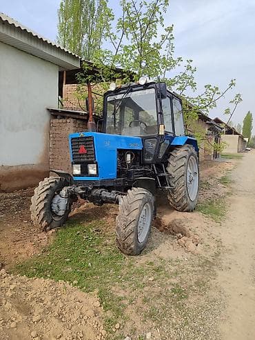 трактор 82 1: Трактор МТЗ «Беларус» 821 с плугом - Полный привод (передний ведущий — 4