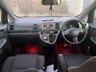на тайоту ист: Toyota WISH: 2004 г., 1.8 л, Автомат, Бензин, Универсал — 5