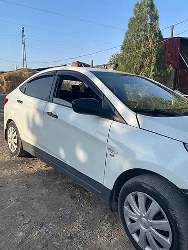 6: Hyundai Accent: 2015 г., 1.6 л, Механика, Бензин, Седан — 2
