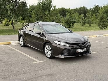 Toyota Camry: 2018 г., 2.5 л, Автомат, Бензин, Седан