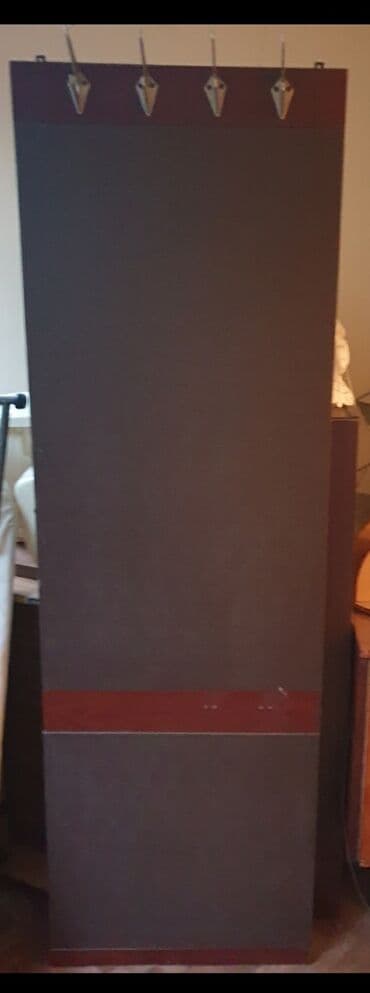 настенная вешалка для одежды: Продаю вешалку для прихожей б/у Состояние отличное! Крепиться на — 1