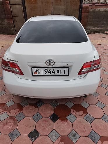Транспорт: Toyota Camry: 2011 г., Бензин, Седан — 4