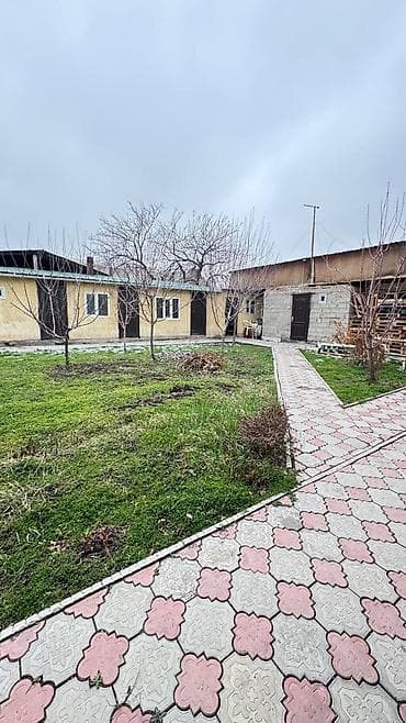 Дома: Продается хороший 2х этажный дом в Ж/М Ак-Өргө. Район очень хороший и — 3