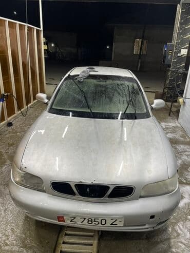 Daewoo Nubira: 1998 г., 1.5 л, Механика, Бензиновая, Седан